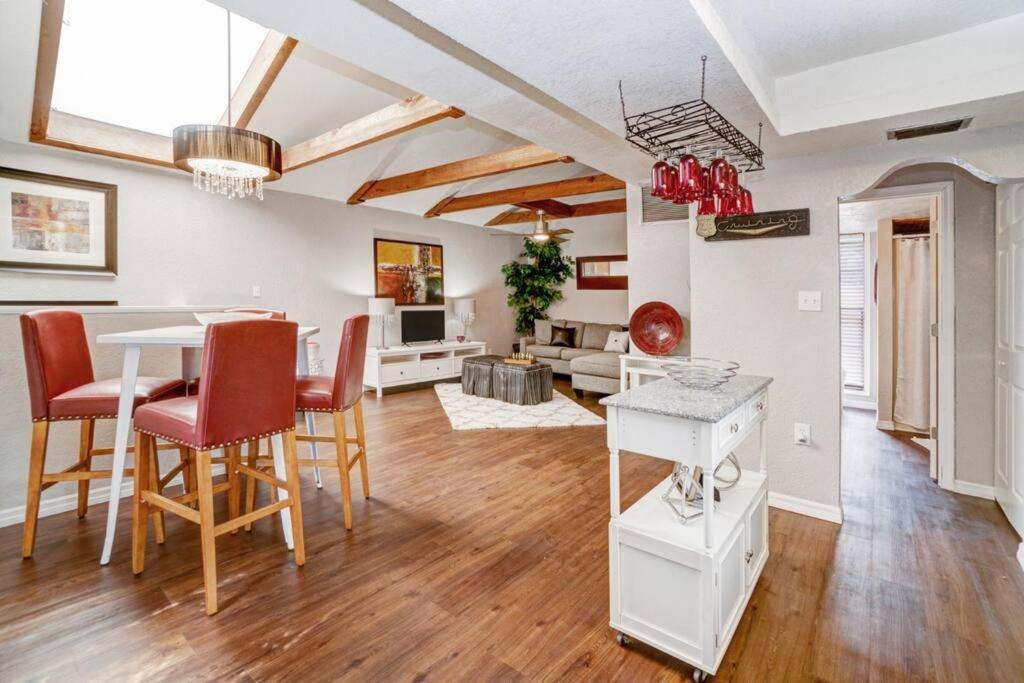Hidden Couples Loft Retreat In Heights Foodie District Tampa Ngoại thất bức ảnh